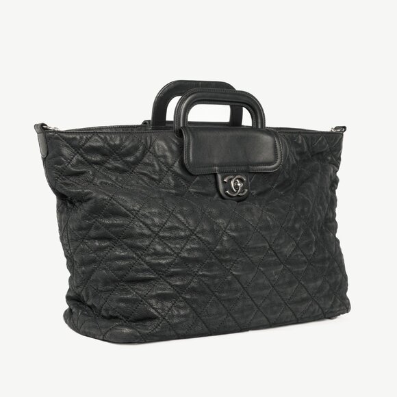Chanel In-The-Mix Black Iridescent Calfskin Quilted Tote - Picture 2 of 12